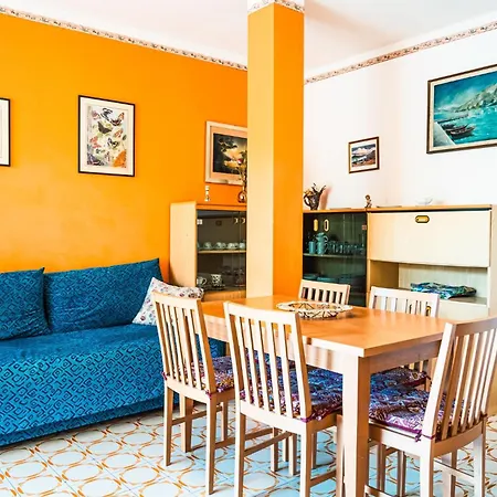 Reno Apartment